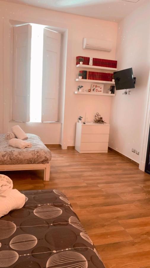 Apartmán I Gironi Di Dante Neapol Exteriér fotografie